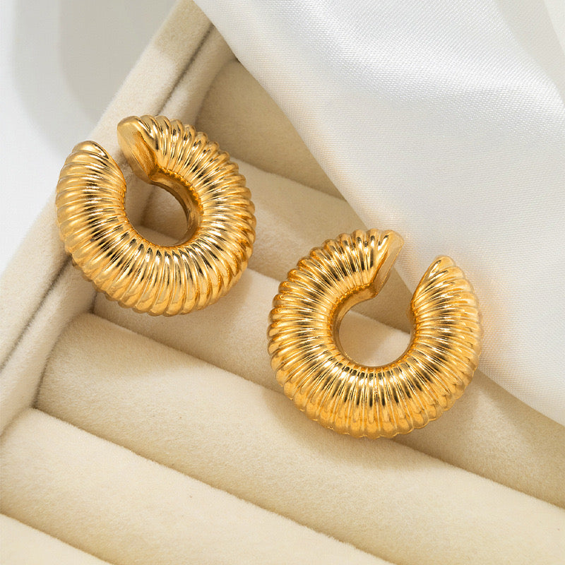 18k gold-plated clip earrings