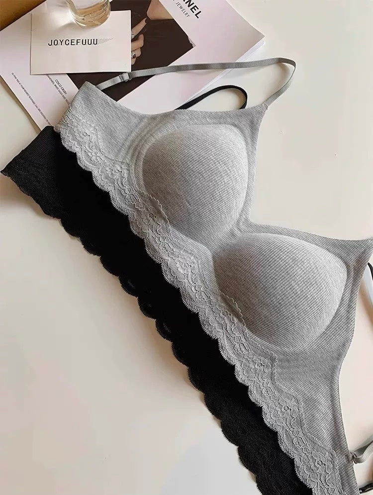 Seamless bra