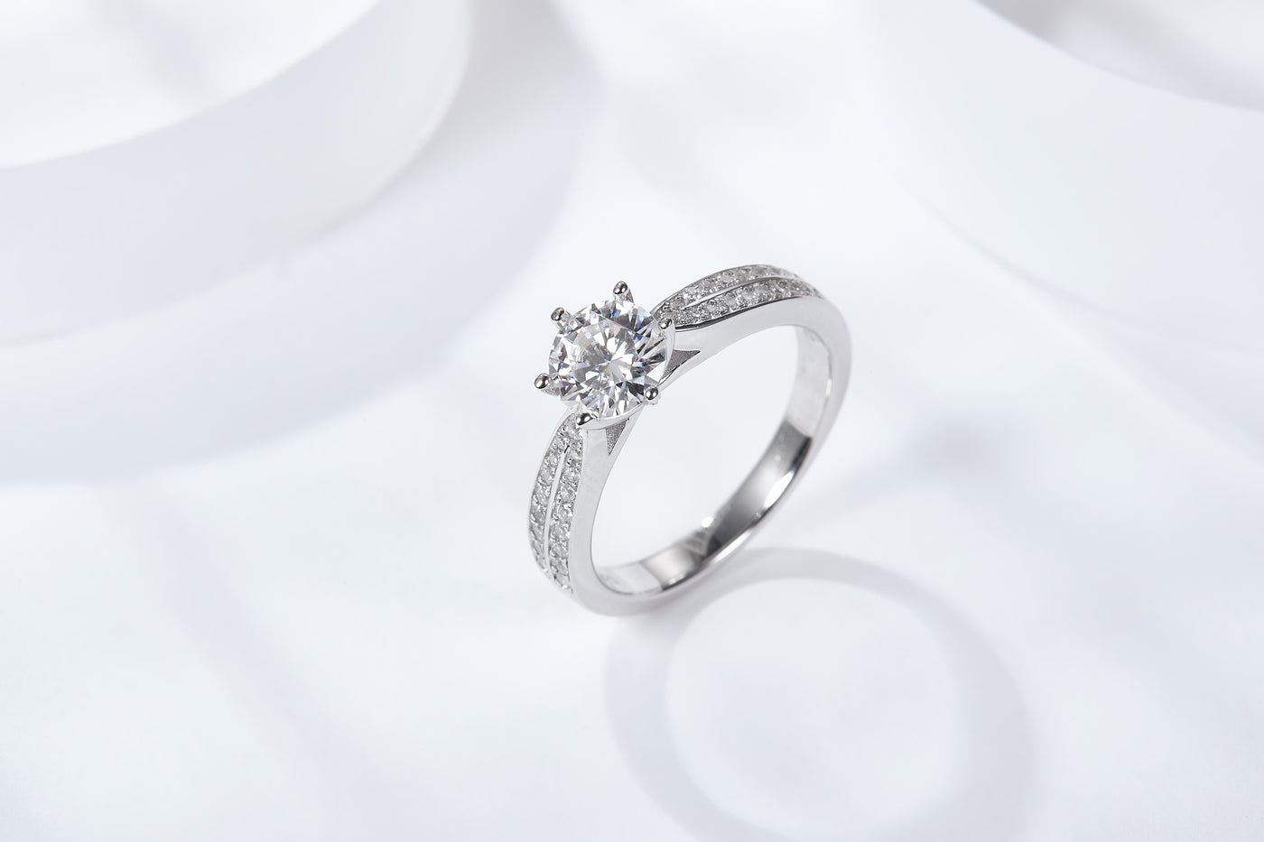 2CT Shiny Moissanite Ring For Queen Customizable Exclusive Name